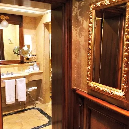 Bellevue Luxury - San Marco Luxury Oda ve Kahvaltı 4*