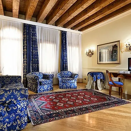 Oda ve Kahvaltı Bellevue Luxury - San Marco Luxury Venedik