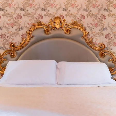Bellevue Luxury - San Marco Luxury Bed & Breakfast 4*