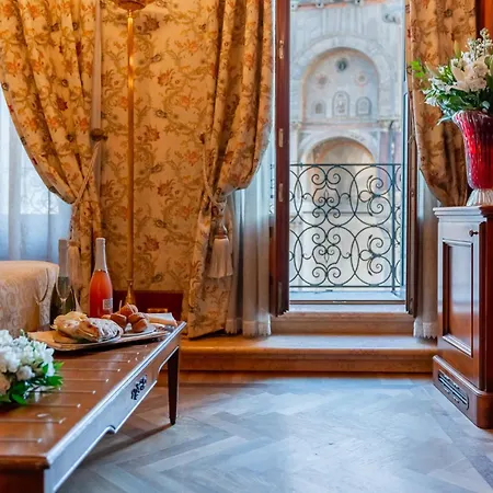 Bed & Breakfast Bellevue Luxury - San Marco Luxury 4*